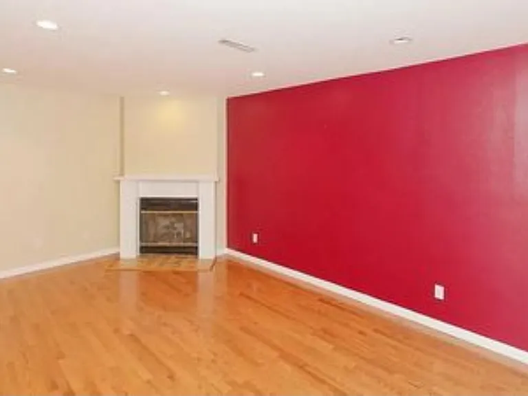 11 Cromwell Dr — Photo 4