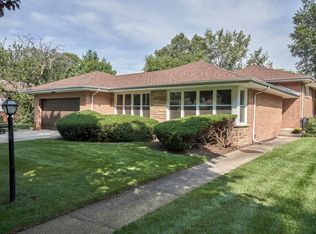 2712 Birchwood Ave, Wilmette, IL 60091