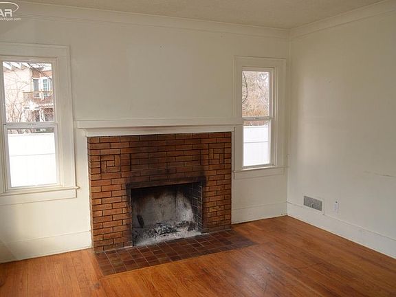 2nd image of 2416 Altoona St