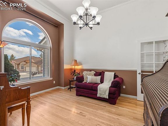 4th image of 2640 Holman Ct
