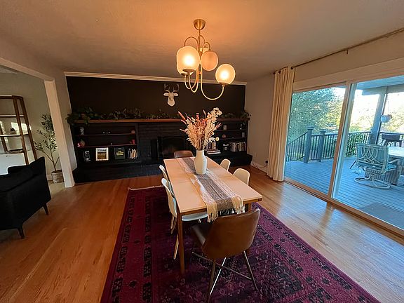 2nd image of 3077 Stanford Ln