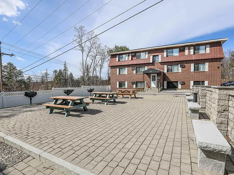 535 Calef Rd — Photo 20