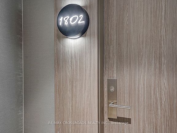 5th image of 161 Roehampton Ave #1802