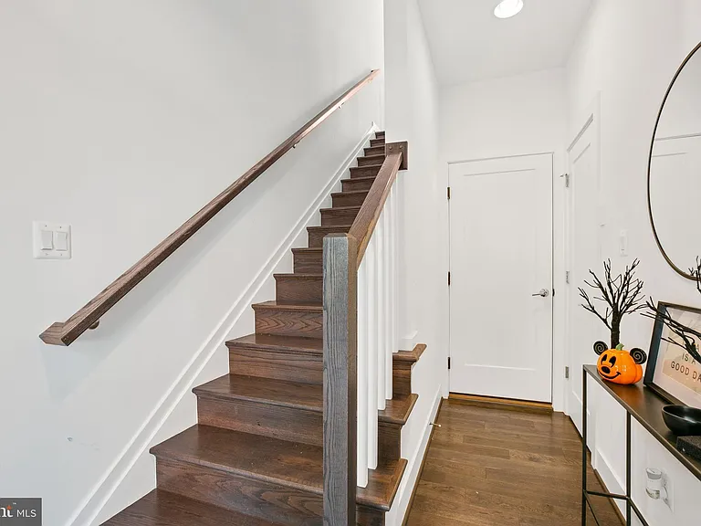 1527 Cuba St — Photo 26