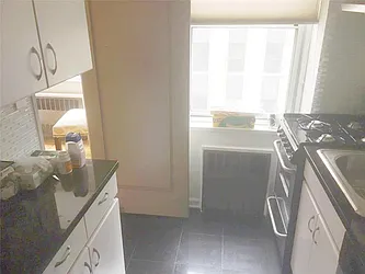Rented by R New York