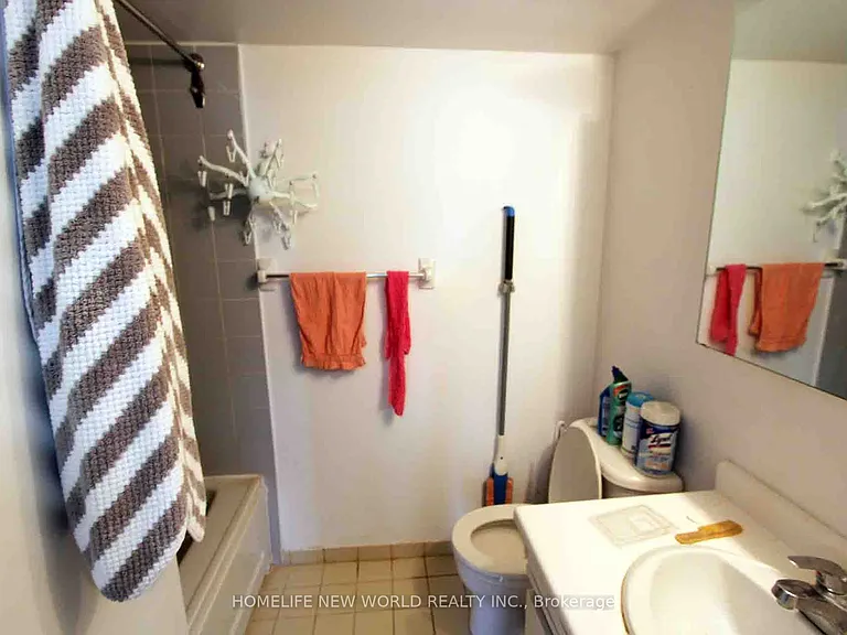 1001 Bay St #2012 — Photo 12