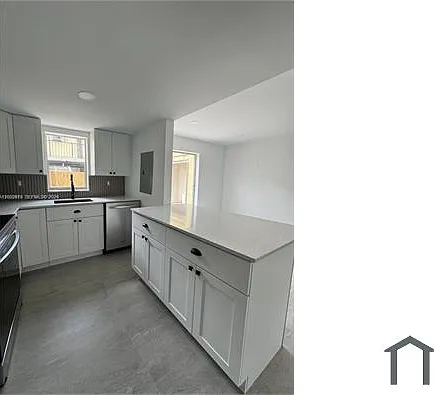 6628 SW 41st St — Photo 2