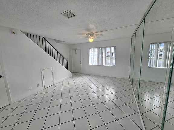 5th image of 6609 Winfield Boulevard #102-A