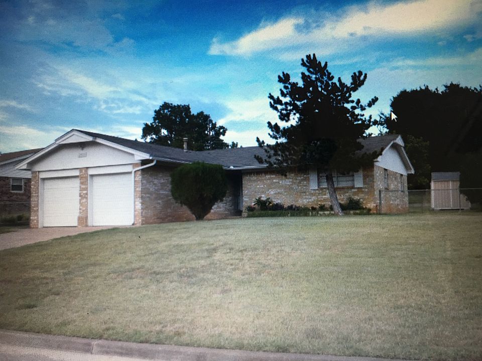 1st image of 2433 Wyandotte Way