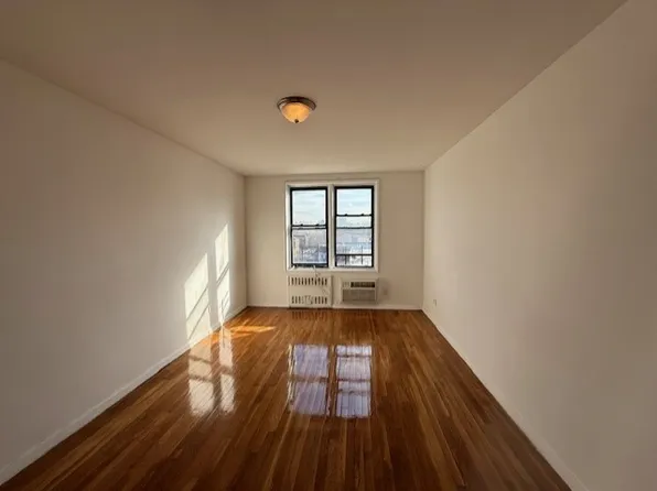 108-49 63rd Avenue image 2 of 11