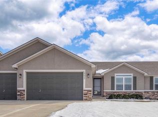 19625 W 197th St, Spring Hill, KS 66083