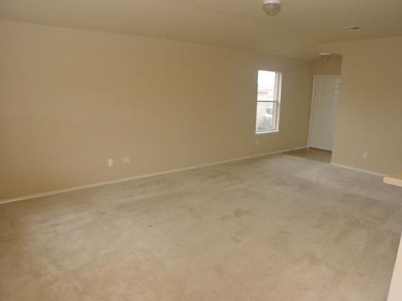 3rd image of 1115 Clayton Dr