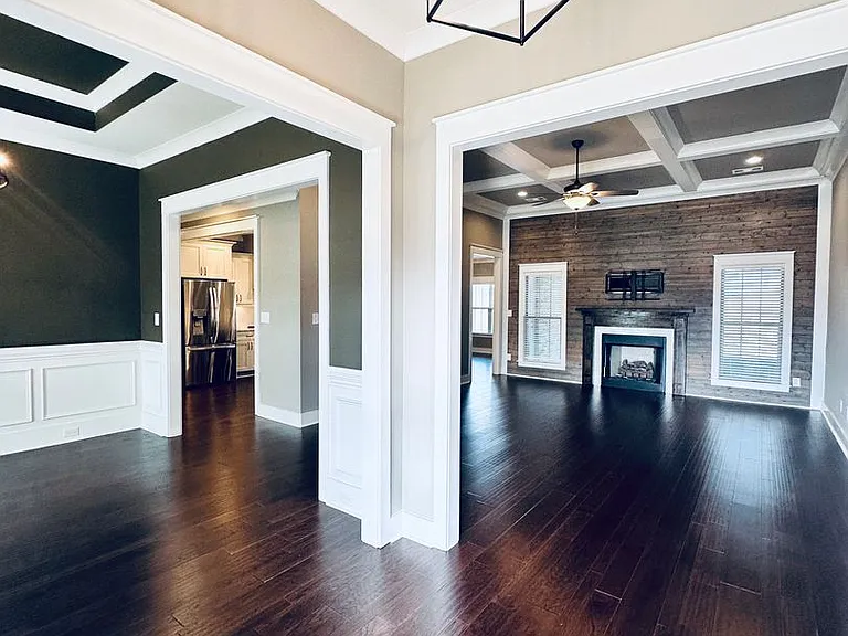102 Twisted Laurel Ln — Photo 2