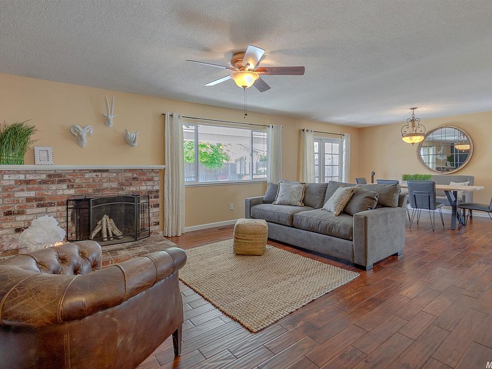 1st image of 1611 Donner Way