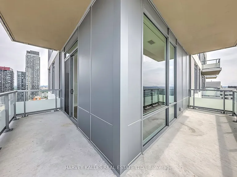 25 Holly St #LPH09 — Photo 26