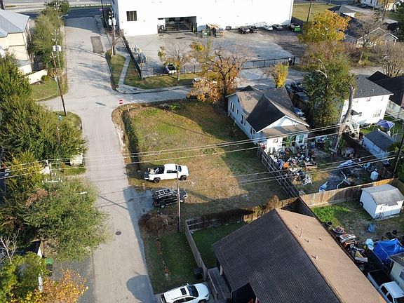 4th image of 607 Melwood St