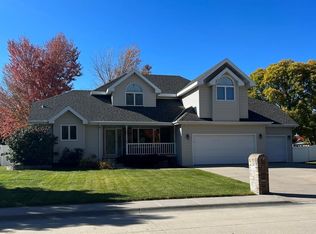 2610 Parkview Dr, Grand Island, NE 68801
