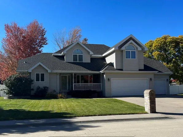 2610 Parkview Dr, Grand Island, NE 68801