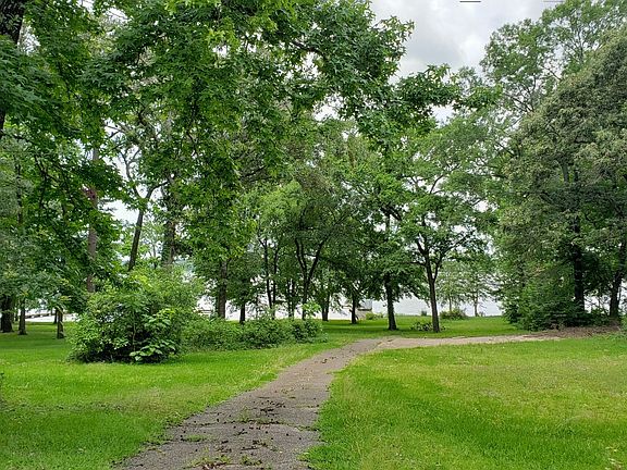 3rd image of 20556 Shore Breeze Dr