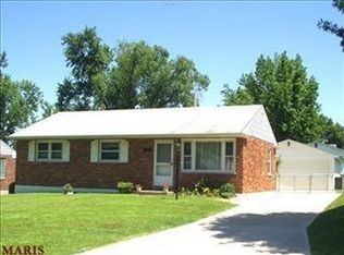10755 Faraday Dr, Saint Louis, MO 63123