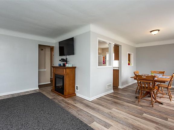 4th image of 5211 Tuxedo Ave