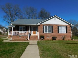 220 W Stallings St, Clayton, NC 27520