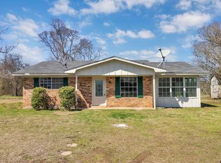 295 E Jackson St, Reklaw, TX 75784