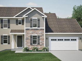 192 Sapphire Ln, Saukville, WI 53080