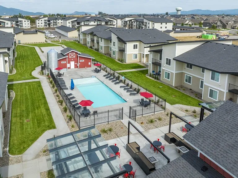 Bluegrass Farms Apartments — Photo 48