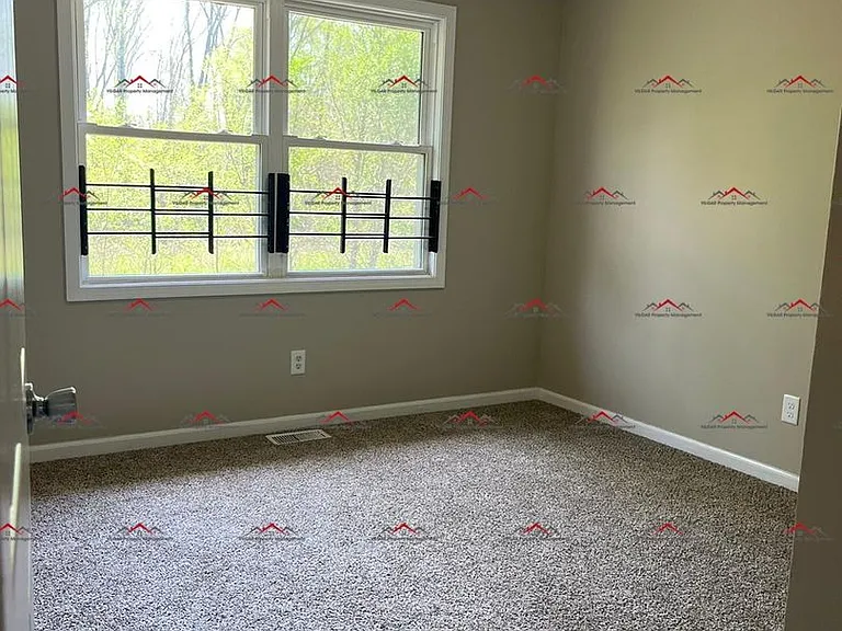856 Delaware St — Photo 14