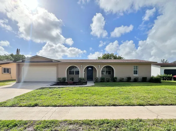 260 Lake Drive, Coconut Creek, FL 33066