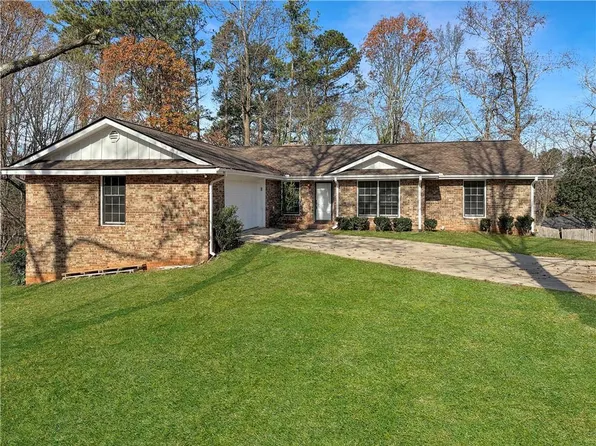 4504 Stacey Dr, Oakwood, GA 30566
