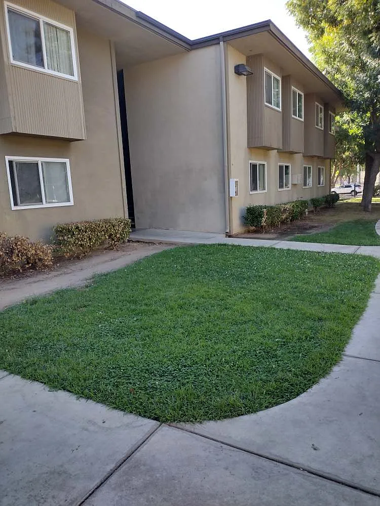Canyon Crest — Photo 4