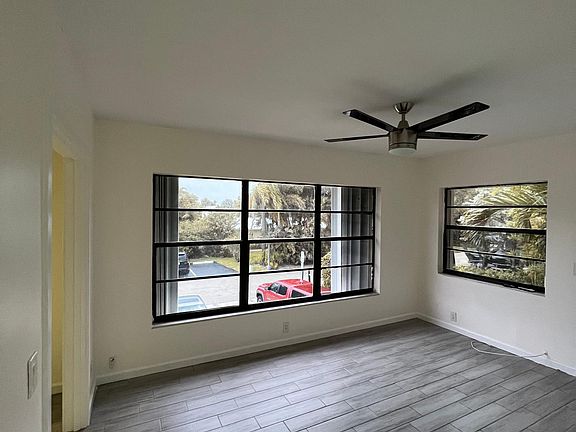 3rd image of 115 Sandal Ln