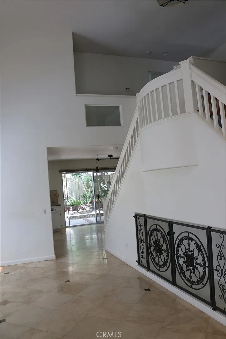 4 bed, 2.5 bath, 1796 sqft, $4,995 — Photo 3