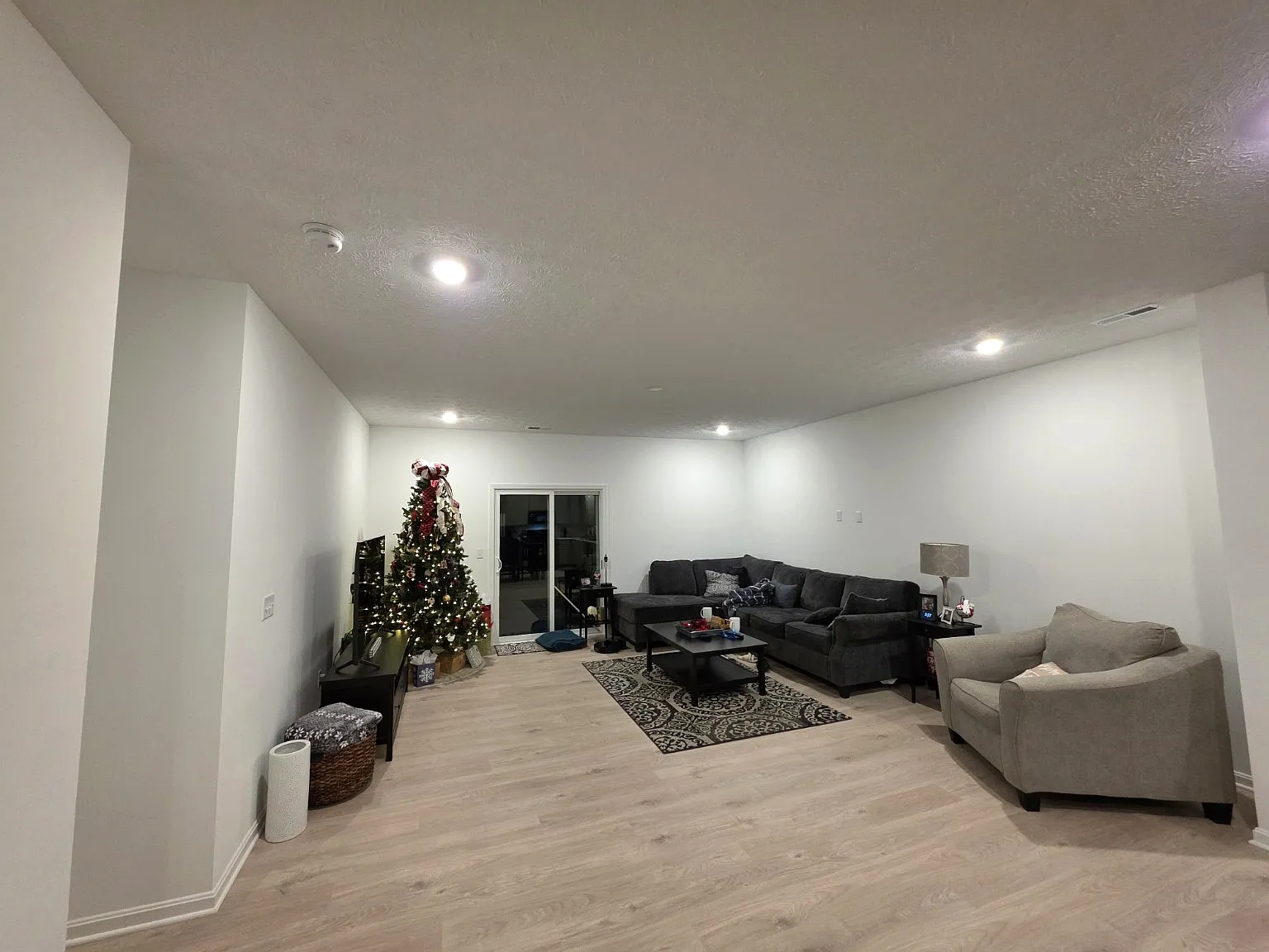 3 bed, 1628 sqft, $2,255 — Photo 4