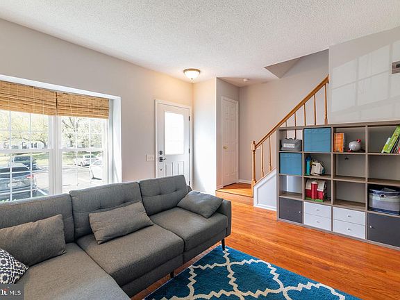 5th image of 7235 Stover Dr