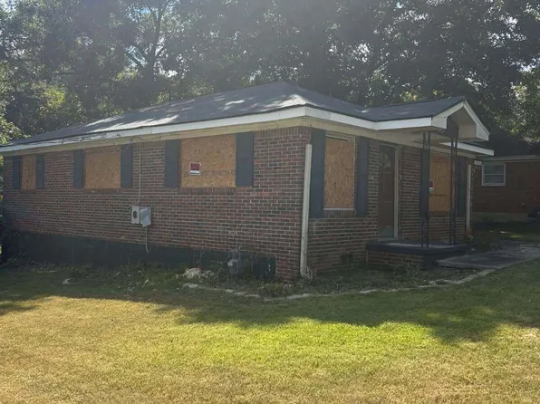 1643 Bagpipe Pl, Conley, GA 30288