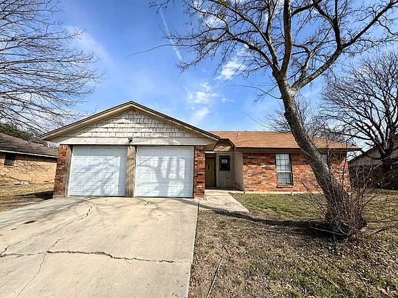 2nd image of 207 E Hogan Dr
