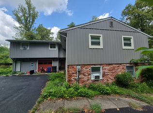 265 Mountain View Rd, Reading, PA 19607