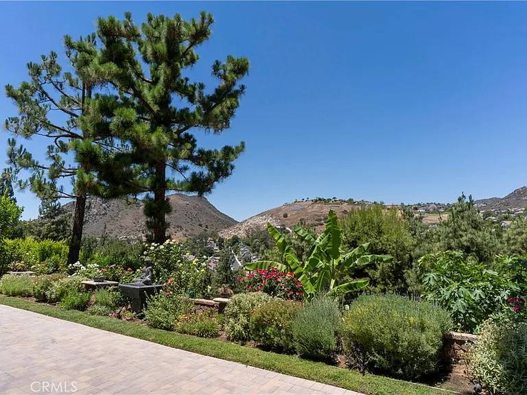 7371 Westcliff Dr — Photo 41