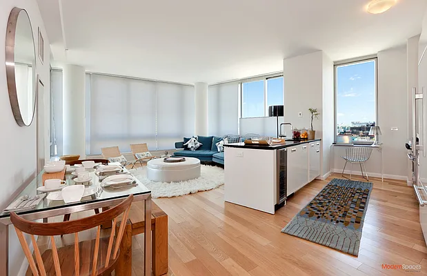 Sold by Modern Spaces | media 16