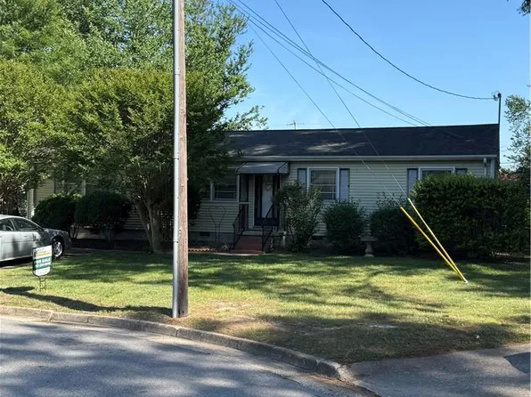 1004 76th St, Newport News, VA 23605