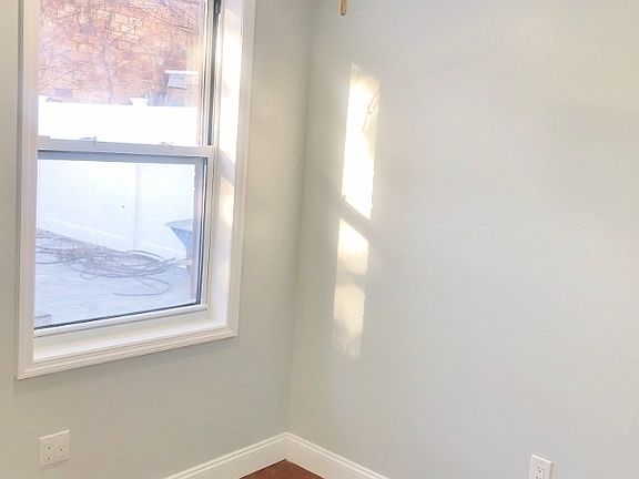 4th image of 33-22 58th St #1LL