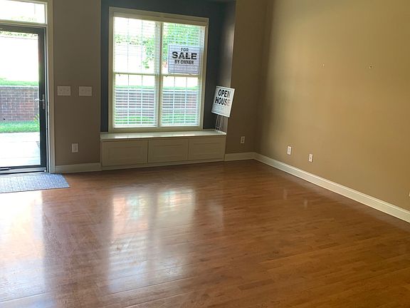 4th image of 925 Star Shoot Pkwy