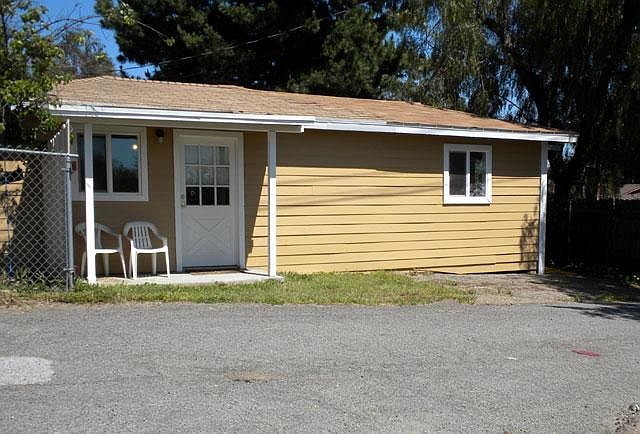 1st image of 30836 Hillview Dr #B