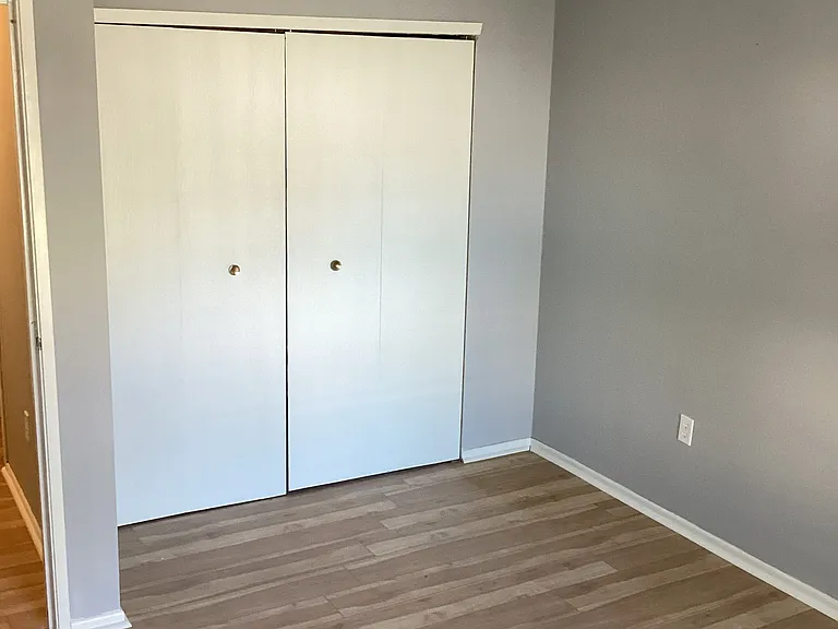 225 N Elizabeth St #1E — Photo 7