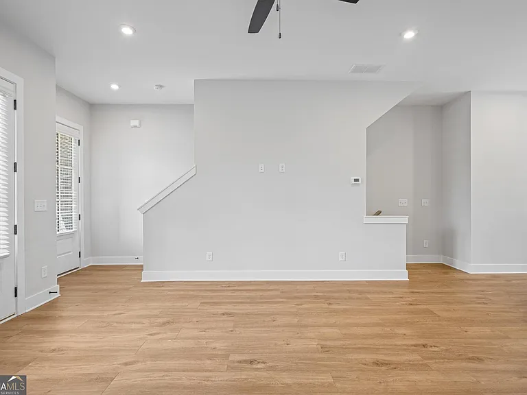 1356 Grannysmith Trce — Photo 2