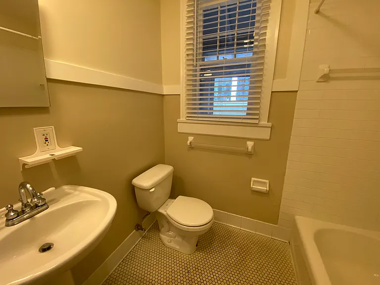 823 S Oregon Ave #1 — Photo 29