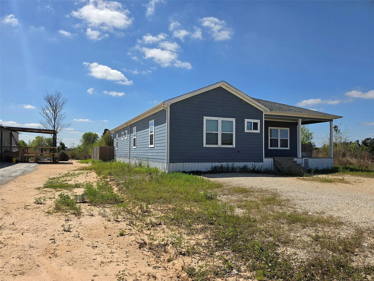 3 bed, 3.0 bath, 2166 sqft, $2,200 — Photo 3